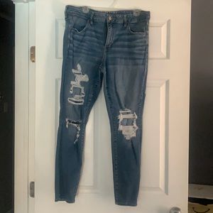 American Eagle Super Stretch Distressed jegging
